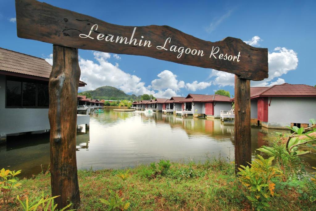 The Villa Laemhin Lagoon Resort Phuket Esterno foto