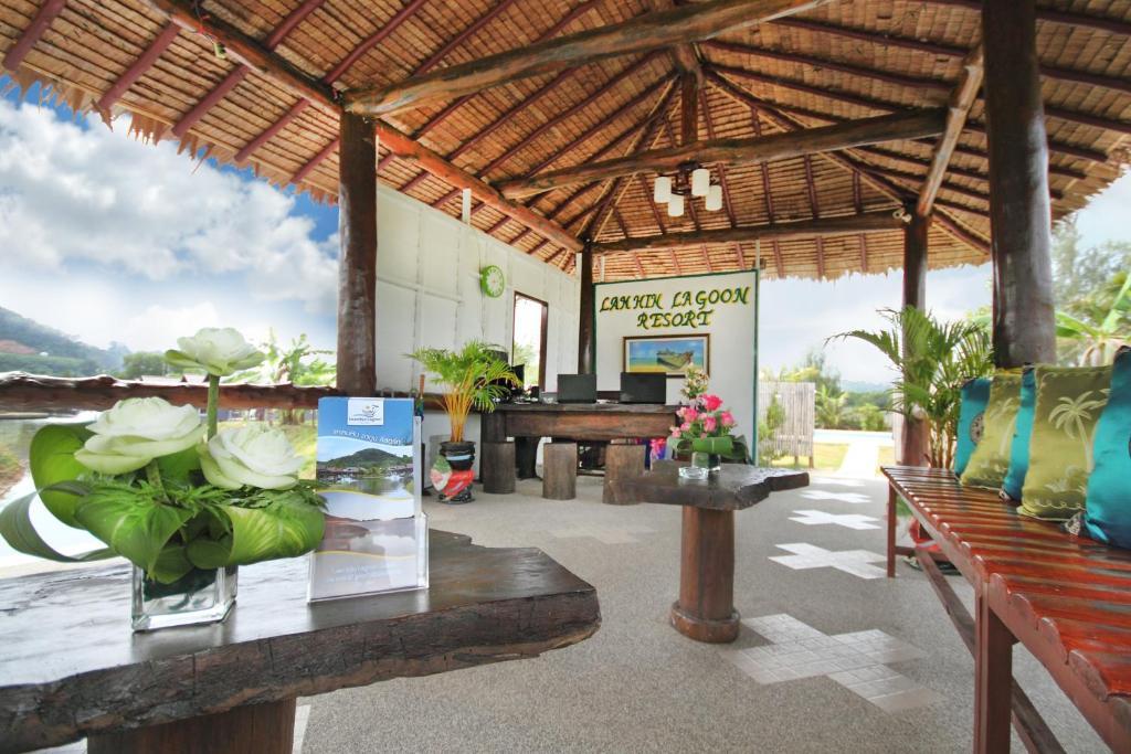 The Villa Laemhin Lagoon Resort Phuket Esterno foto